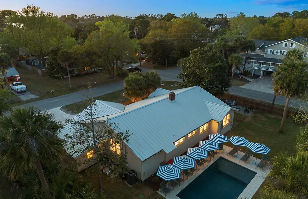 Striped Palm Estate-1